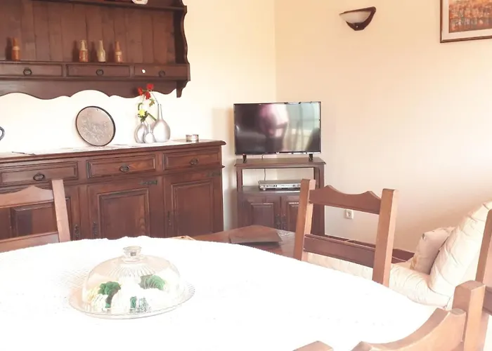 Marina Vila Apartment With Pool